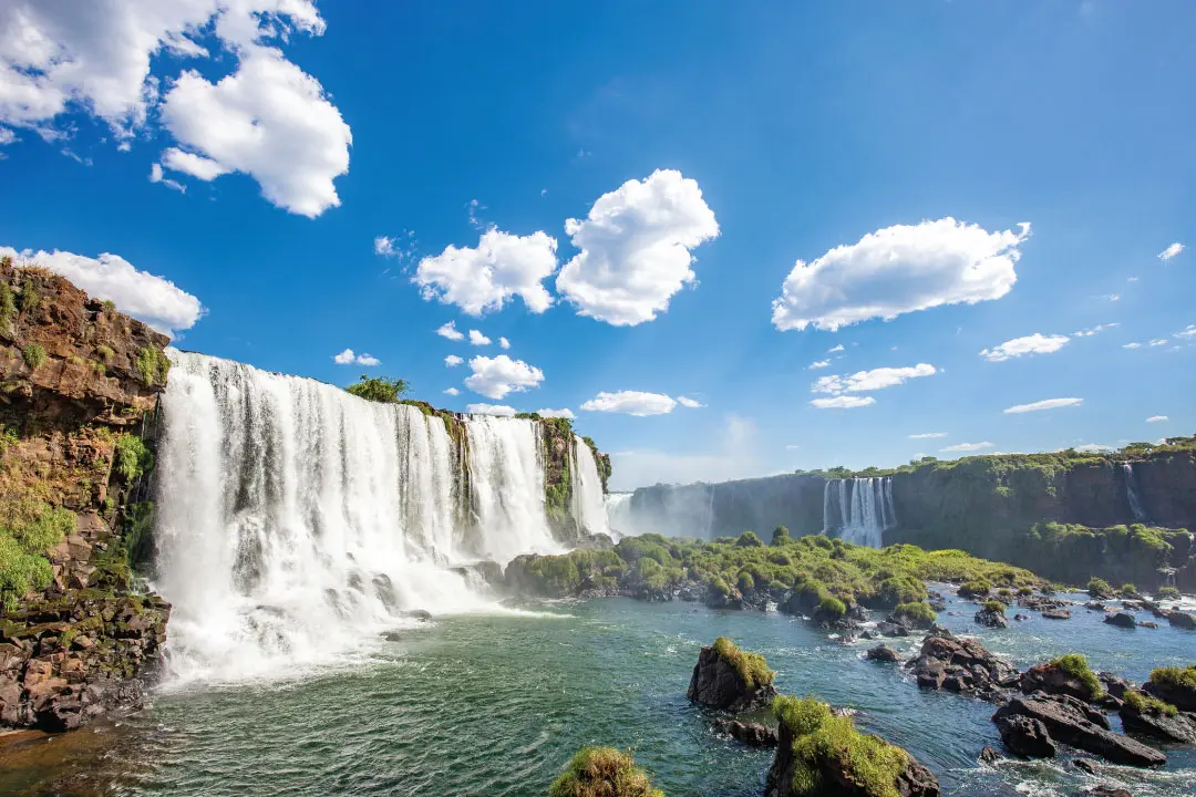 Iguazu Fall ประเทศบราซิล และอาร์เจนตินา